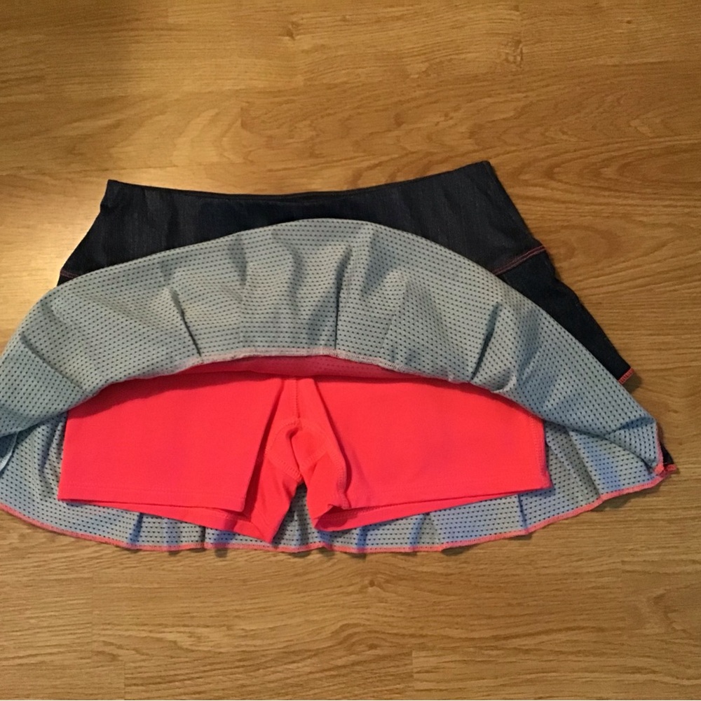 lululemon athletica Black Skirt with Pink Trim - Picture 2 of 5